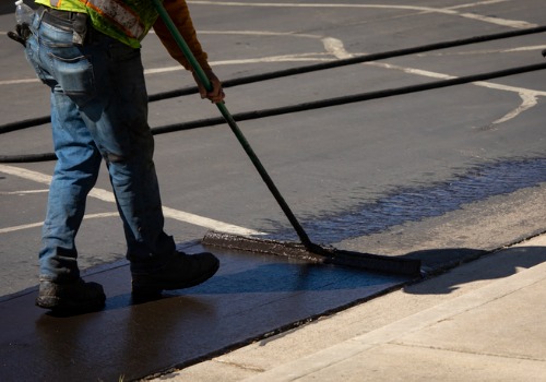 Top Service Asphalt Sealcoating in Galesburg IL